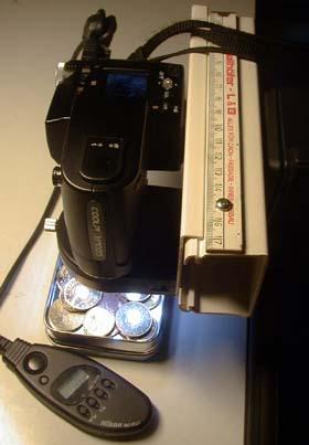 Bild: Macroaufbau: Stativ, Schiebeschlitten, Kamera mit  Macro Cool-Light